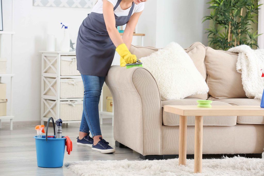 7 Fun and Simple Sofa Cleaning Tricks​